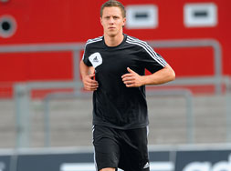 Adidas Condvio 12 Tee Aus der Adidas Condivo 12 Temsport Linie das Tee bestellen