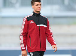 Den Adidas Tiro 13 Präsentationsanzug aus der Teamsport Linie bestellen Adidas Tiro 13 Präsentationsanzug aus der Teamsport Line bestellen