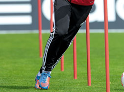 lange Adidas Tiro 13 Training Pant als Trainingshose Das Adidas Tiro 13 Training Pant im Sport Shop kaufen