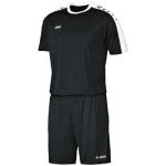 Das Jako Trikot Striker in schwarz/weiß mit schwarzer Manchester Short