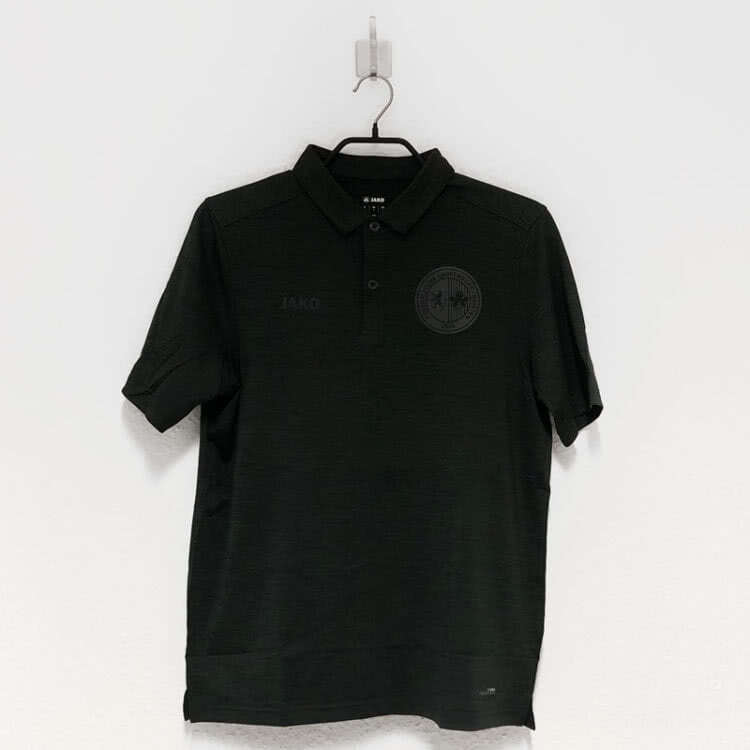 Das Jako Poloshirt als Club Poloshirt mit Vereinslogo