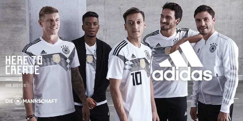 Die Spieler im neuen DFB Trikot 2018/2019 dem WM 2018 Trikot