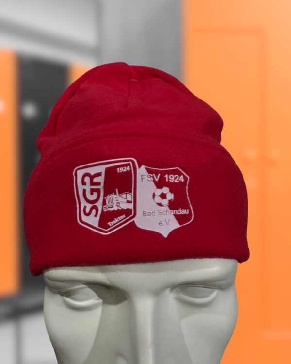 Vereinslogo Bedruckung auf den Mützen für die Teambekleidung
