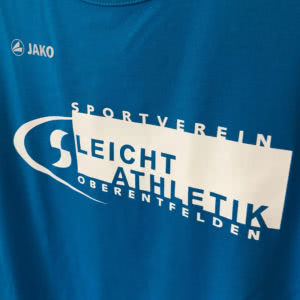 Die Brust Logo Bedruckung auf dem Leichtathletik Tank Top