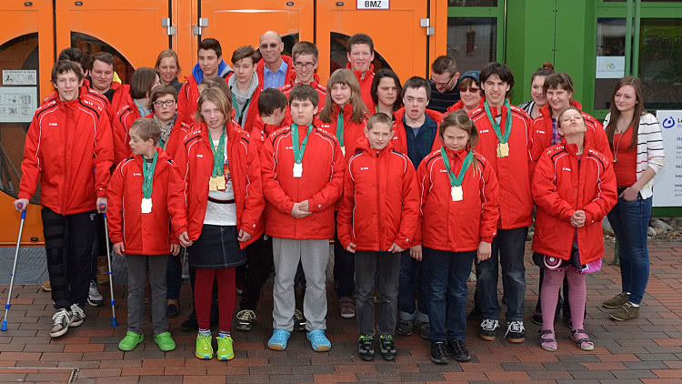 Coachjacken und Winterjacken für die Lindenhofschule von Jako