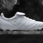 Der Adidas Copa Mundial Whiteout ist wirklich komplett weiß.