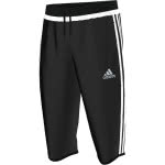 Die Adidas Tiro 15 3/4 Short als Trainingshose mit 3/4 Schnitt