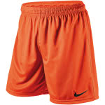 Die Nike Park Knit Short gibt es auch in safty orange