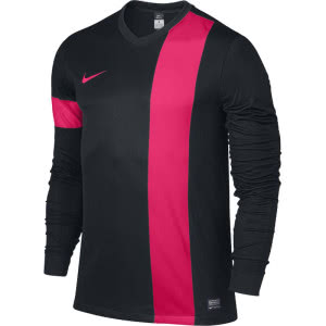 Das Nike Striker III Jersey Langarm gibt es in neuen Farben