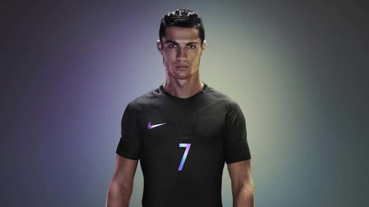 Nike Trikot mit aeroswift Material