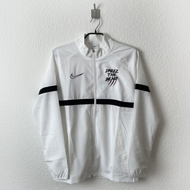 weiße Nike Trainingsjacke zum Boxen mit Logo Aufdruck