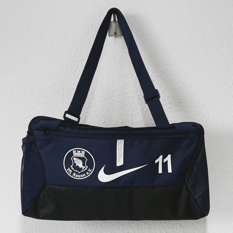 Die Nike Taschen mit Club Wappen Bedruckung und Initialen/Nummern