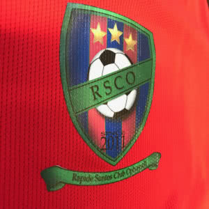 Das RSCO Vereinslogo in Farbe bei den Nike Trikots