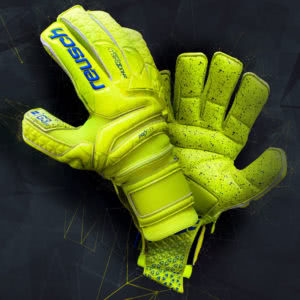 Die Reusch Fit Control Supreme G3 Fusion mit Ortho Tec Fingersave System