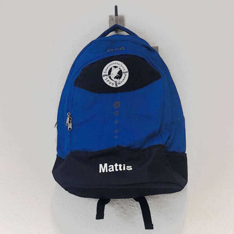 Der Jako Rucksack für die Schwimmabteilung mit Logo