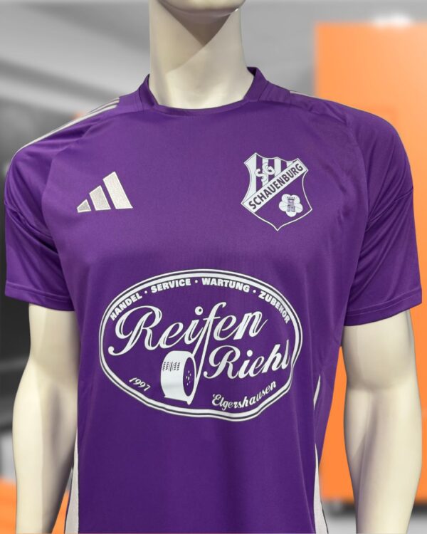 Die SG Schauenburg Trikots aus dem adidas Locker Room