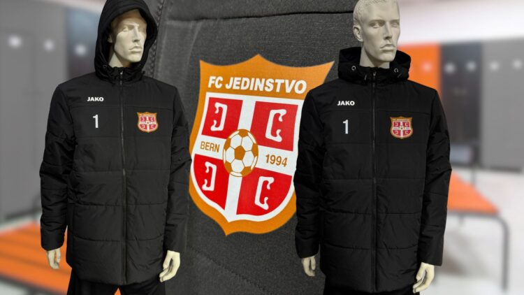 Stadionjacke mit Kapuze incl Vereinslogo Bedruckung