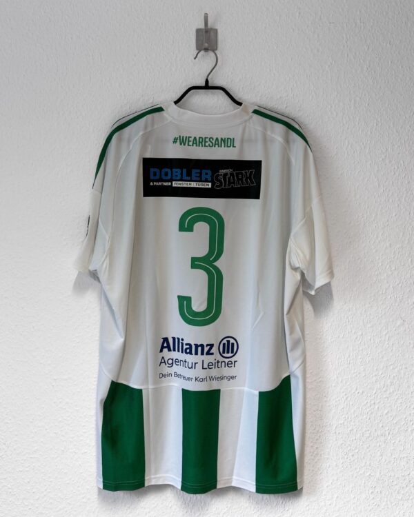 Die Trikot Druck Rückseite mit Nummern und Logos