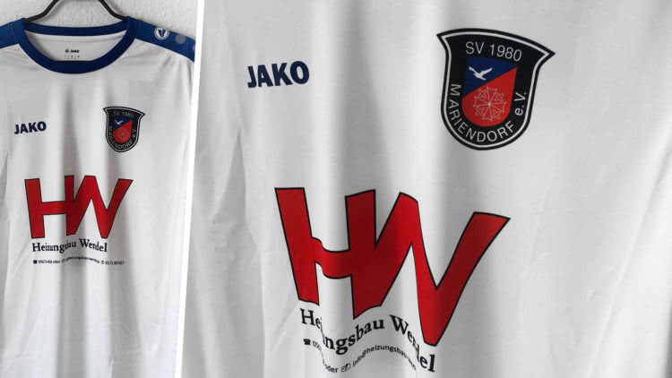 Trikot Druck mit mehrfarbigen Nummer Intro
