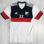 Das Trikot als Training Jersey mit Druck vom Vereinslogo