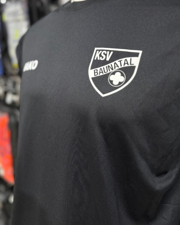 schwarze Vereinsshirts mit KSV Baunatal Wappen