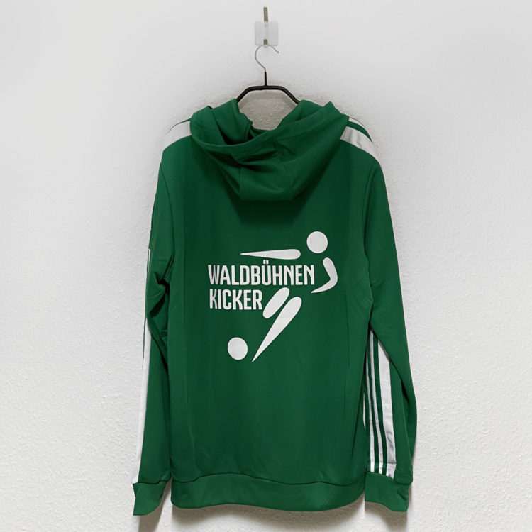 grünes adidas Hoodie mit Logo auf dem Rücken