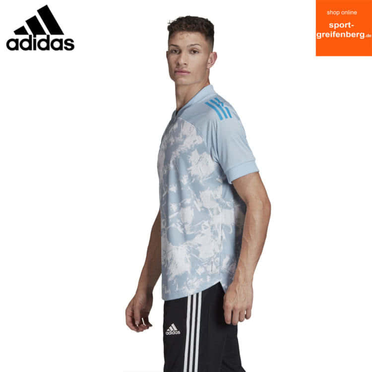 das adidas Pirmeblue Jersey von der Seite