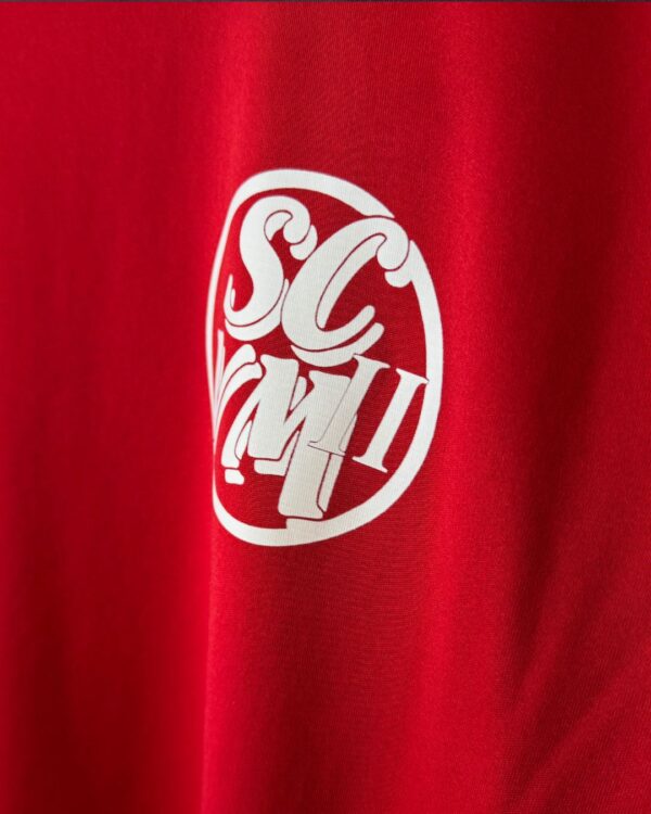 der adidas Trikotsatz in rot mit Vereinslogo Druck in weiß