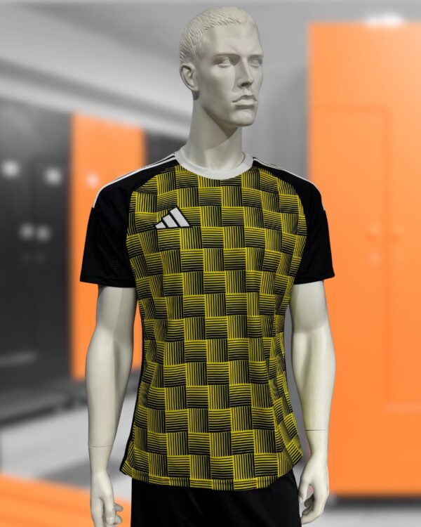 Das adidas United Trikot und Training Jersey auch als Pre Match Jersey