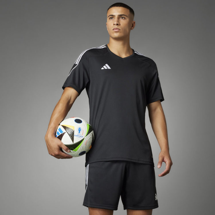 Der adidas Fußballiebe Pro EM 2024 Ball