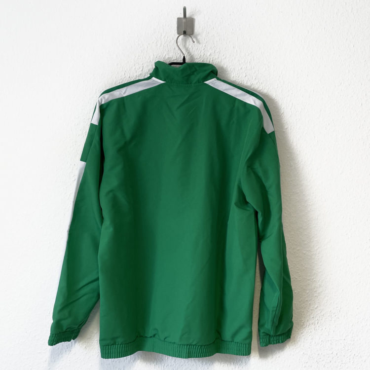 die Rückseite der adidas Squadra Trainingsjacke