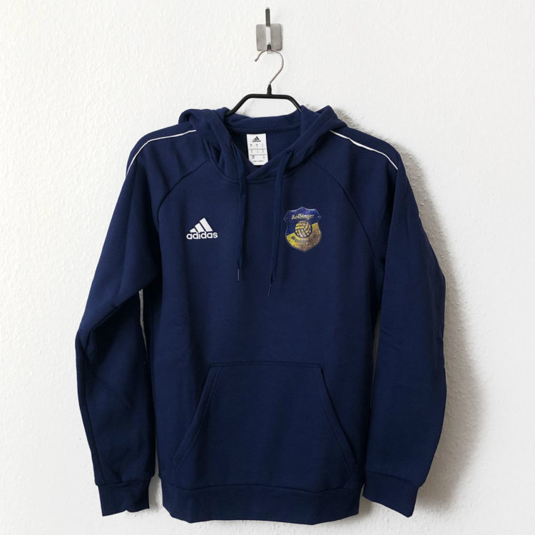 das adidas Team Hoodie mit Vereinslogo als Bedruckung