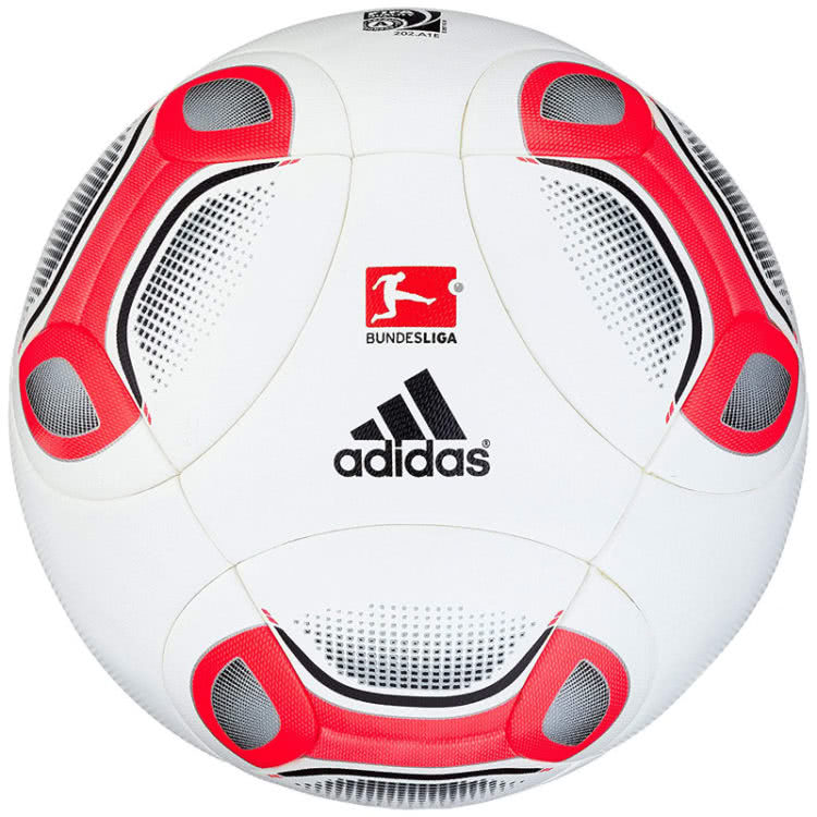 Der adidas Torfabrik 2011/2012 Bundesliga Ball