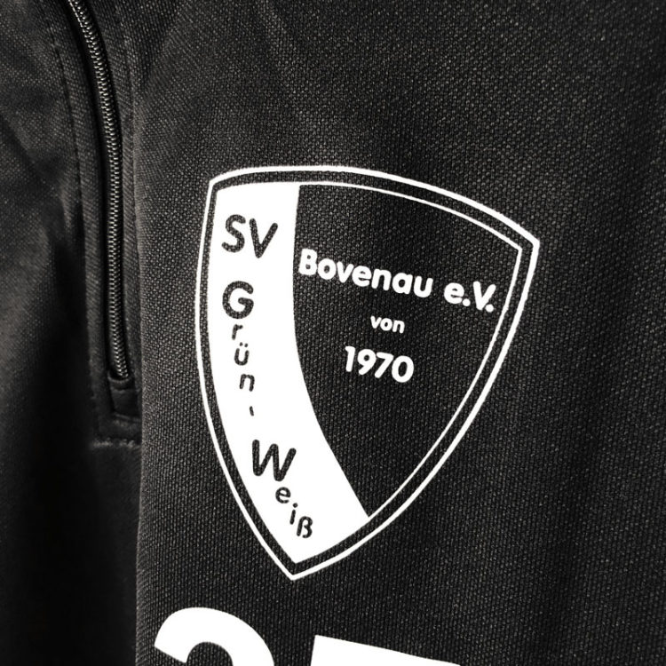 Das SV Grün Weiß Bovenau Vereinslogo bei den adidas Trainingstops