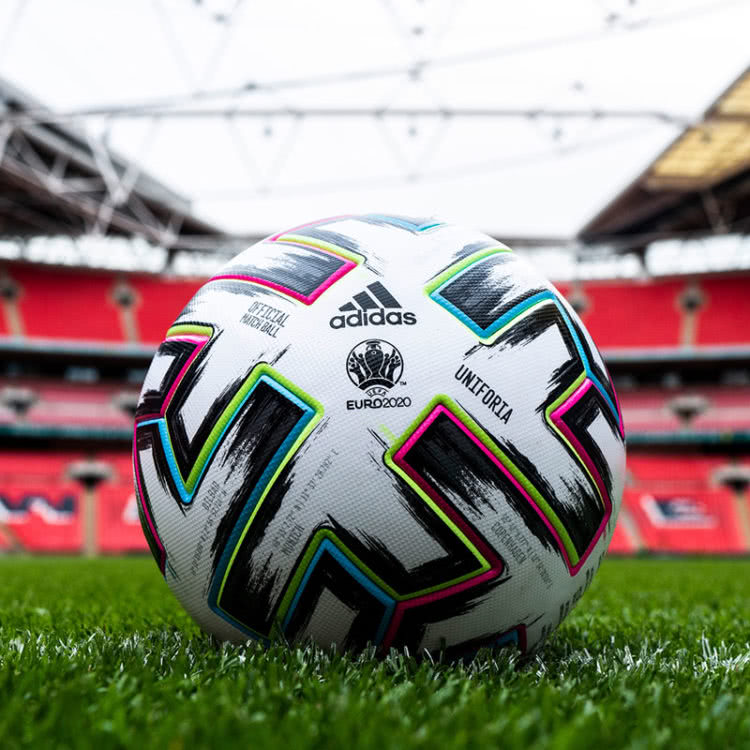 der adidas Uniforia im EM 2020 Stadion von Wembley (Finale)