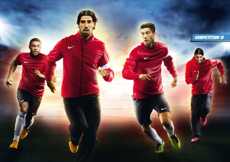 Der Nike Teamsport Shop mit Trainingsanzüge und T-Shirts