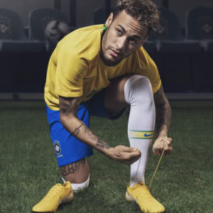 Die gelben Nike Mercurial Neymar Vapor schuhe