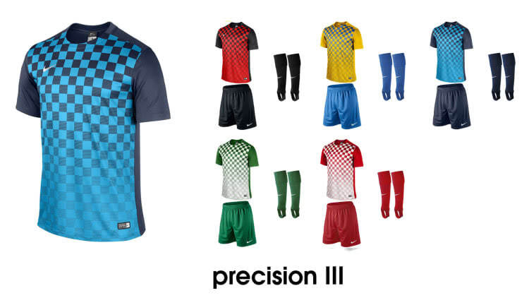 Der Nike Trikotsatz Precision III mit Jersey Short und Stutzen