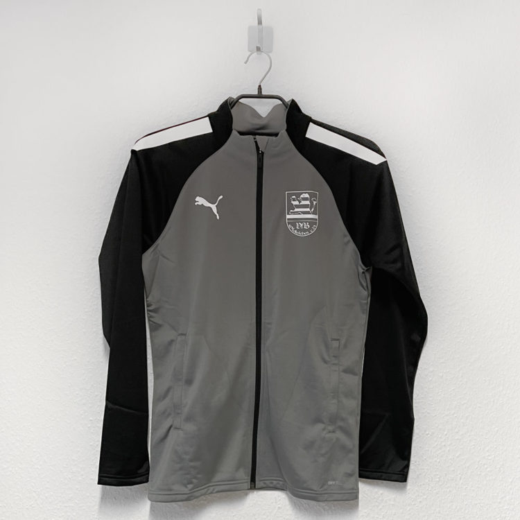 Die Puma Trainingsjacke mit Wappen Bedruckung des Vereins