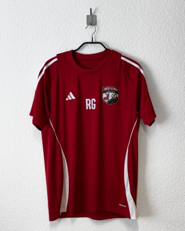 rotes adidas Training Jersey mit Druck in weiß und Farbe
