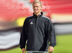Adidas Core 11 Windbreaker bestellen Adidas Core 11 Windbreaker als Trainingsbekleidung