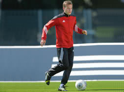 Der Adidas Sereno 14 Polyesteranzug als Trainingsanzug und Sportanzug der Teamline Adidas Sereno 14 Polyesteranzug kaufen - Sportanzug und Trainingsanzug