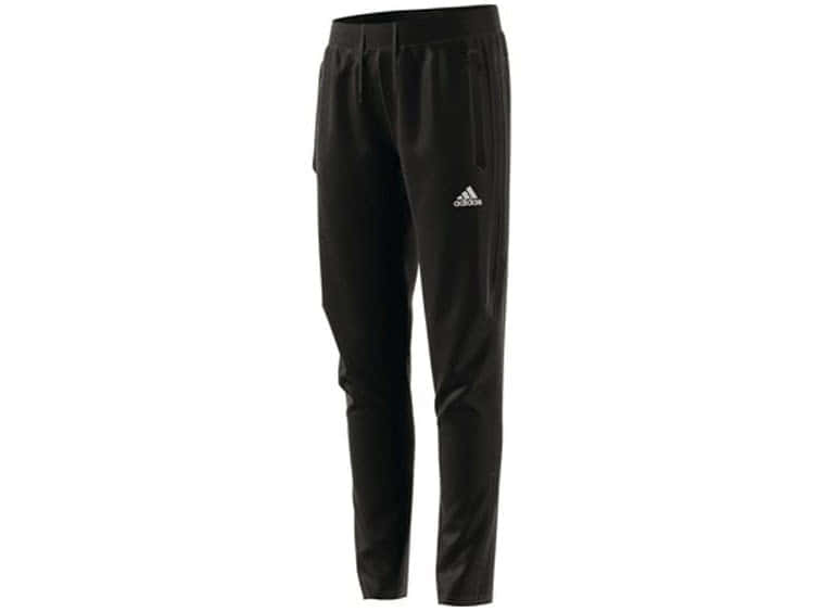 Adidas Tiro 17 Trainingshose bestellen Die Adidas Tiro 17 Trainingshose als enge schwarze Sporthose