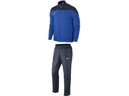 Der Nike Squad 14 Präsentationsanzug als der Woven Suit Anzug Nike Squad 14 Präsentationsanzug - Woven Suit Anzug