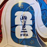 adidas Trionda Geschenk Box WM 2026 Ball - white/royblu/solblu/p - Größe 5